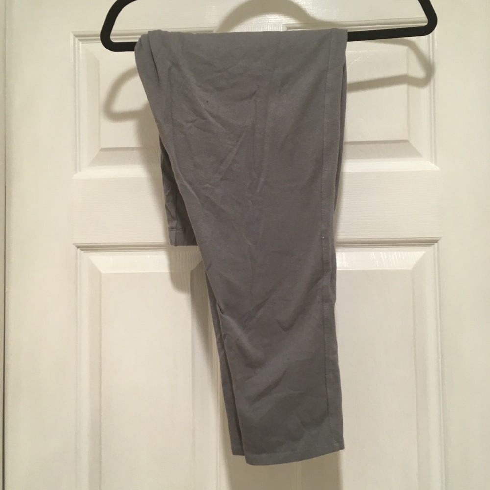 Grey leggings